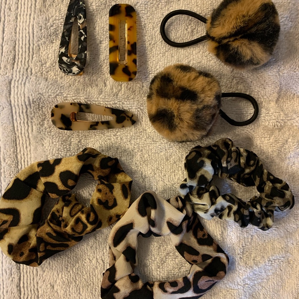 Bunch of hair accessories